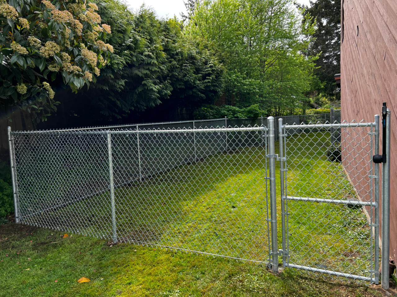fence-installation-services-surrey-vancouver-lowermainland-bc-48.webp